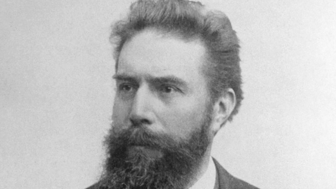 1895 - Alman fizikçi Wilhelm Röntgen, X ışınını keşfetti.